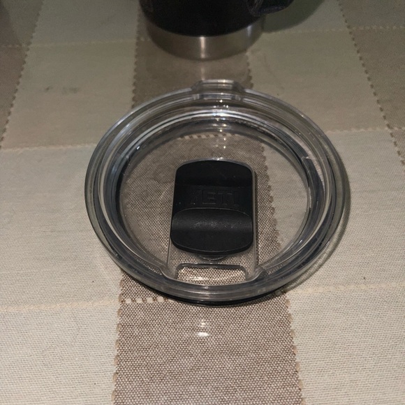 Yeti 30oz tumbler with accessories - Picture 7 of 7